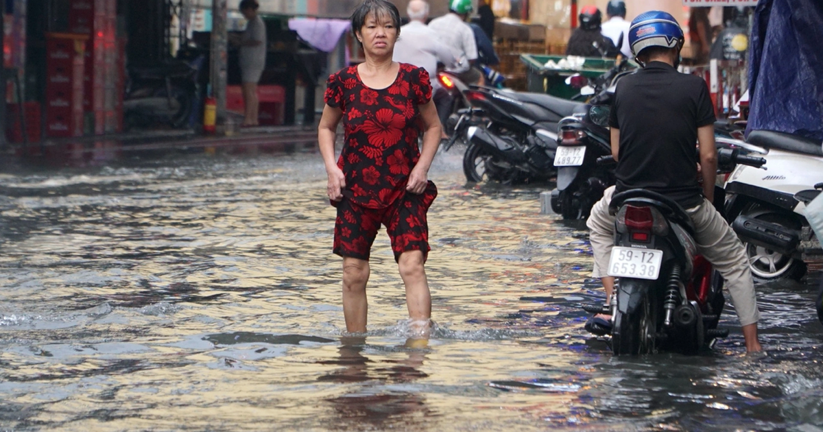 TP.HCM và Nam bộ còn mưa lớn kéo dài đến ngày mai