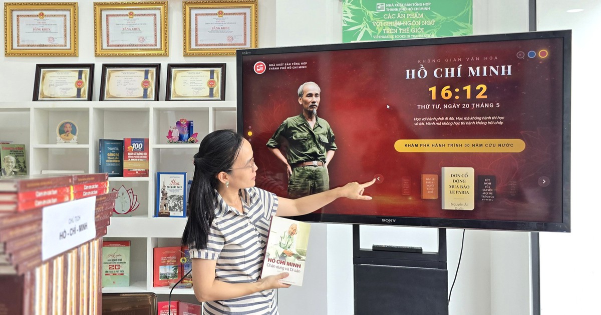Ra mắt tủ sách Hồ Chí Minh và không gian văn hóa số về Bác