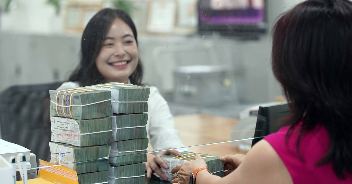 Lãi suất tiền đồng liên ngân hàng quay đầu giảm