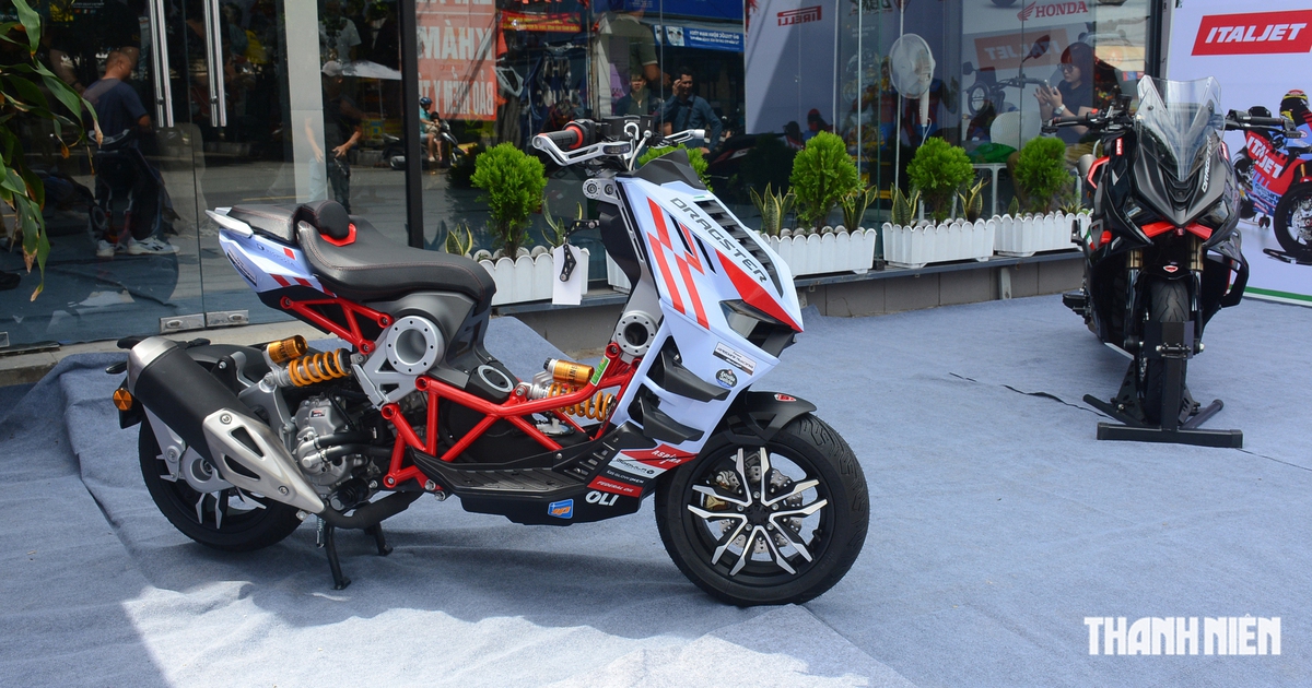 Xe tay ga Italjet Dragster 300 Gresini Edition về Việt Nam 40 chiếc, giá 225 triệu