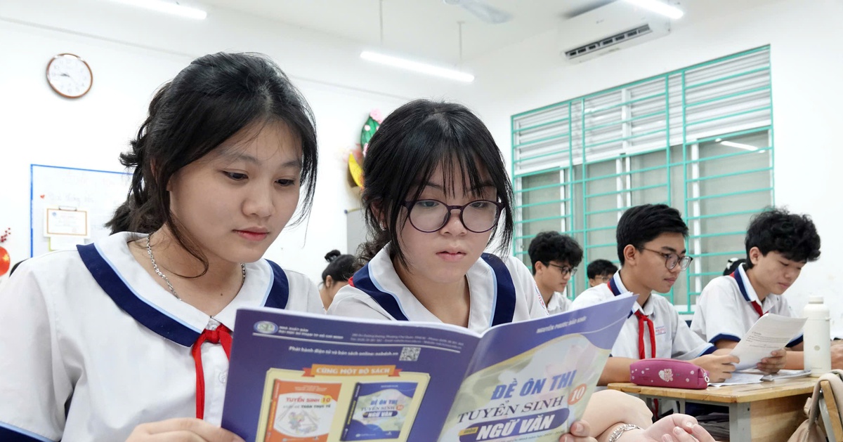 Học toán thì mới ra tiền, còn học văn chỉ là viển vông?
