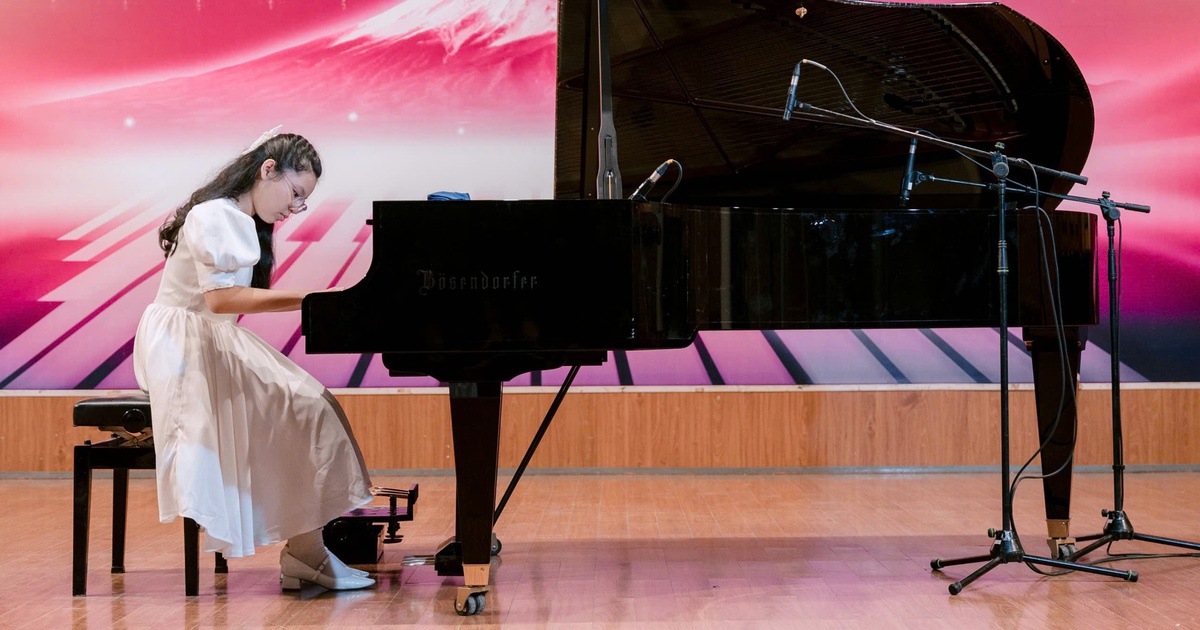 Cô bé 13 tuổi giành vé dự piano quốc tế Piara 2026