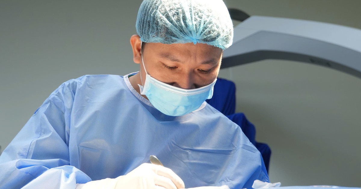 Bác sĩ cảnh báo: Thường xuyên nháy mắt, coi chừng nguy cơ co giật, biến dạng mặt