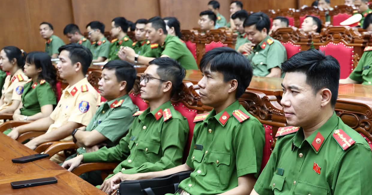 Bộ C&ocirc;ng an điều động 149 c&aacute;n bộ, chiến sĩ C&ocirc;ng an Đ&agrave; Nẵng