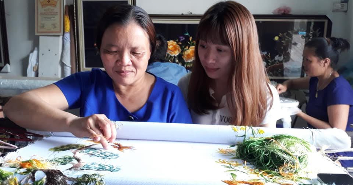 Người nghệ nhân khuyết tật giữ hồn chỉ lụa