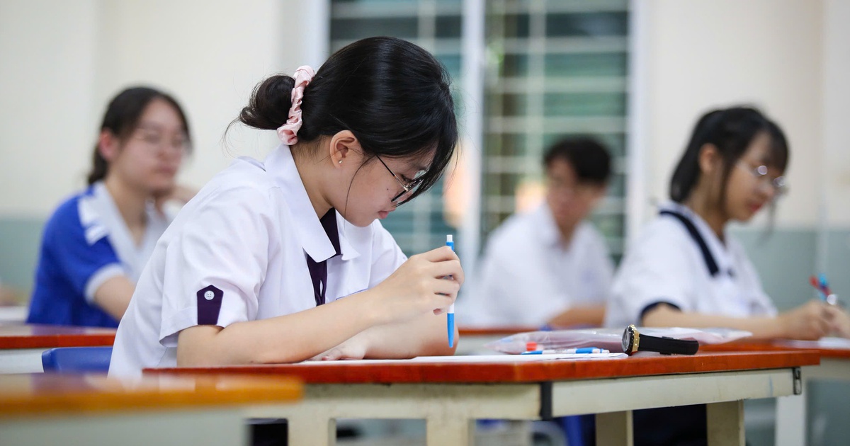 Tỷ lệ dưới trung bình toán 2025 cao nhất 9 năm, thí sinh thi THPT 2026 mong gì?