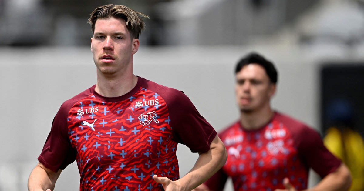 Đội tuyển Thụy Sĩ nhận cảnh báo vì tập luyện ở nơi nguy hiểm, có cả rắn