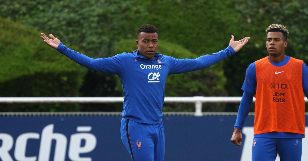 ‘Biến căng’ bao trùm đội tuyển Pháp, Mbappe bất mãn rời sân tập