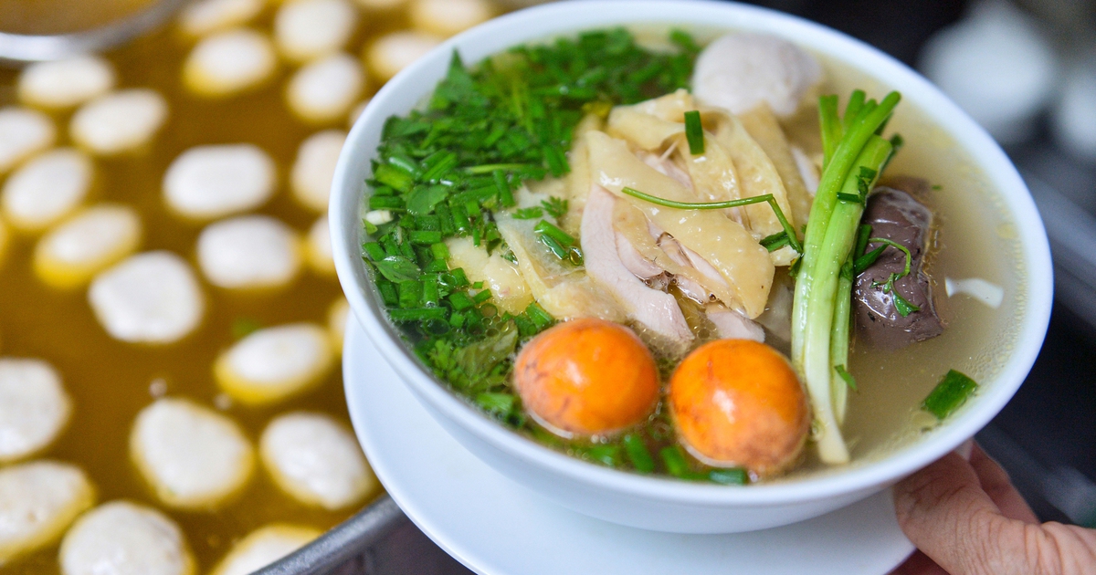 Quán phở gà 'đắt nhất nhì' Hà Nội được Michelin gọi tên có gì đặc biệt?