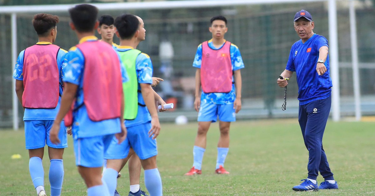 U.19 Việt Nam 'tim đập dồn' xem U.19 Úc đấu Campuchia 20 giờ ngày 9.6: Kịch bản vào bán kết thế nào?
