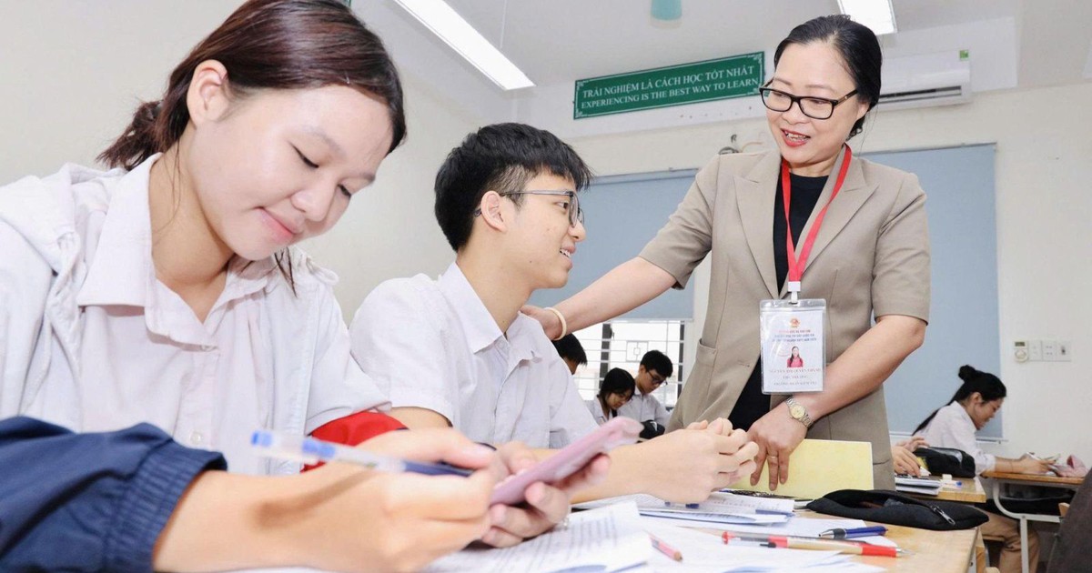 Hôm nay hơn 1,2 triệu thí sinh làm thủ tục dự thi tốt nghiệp THPT
