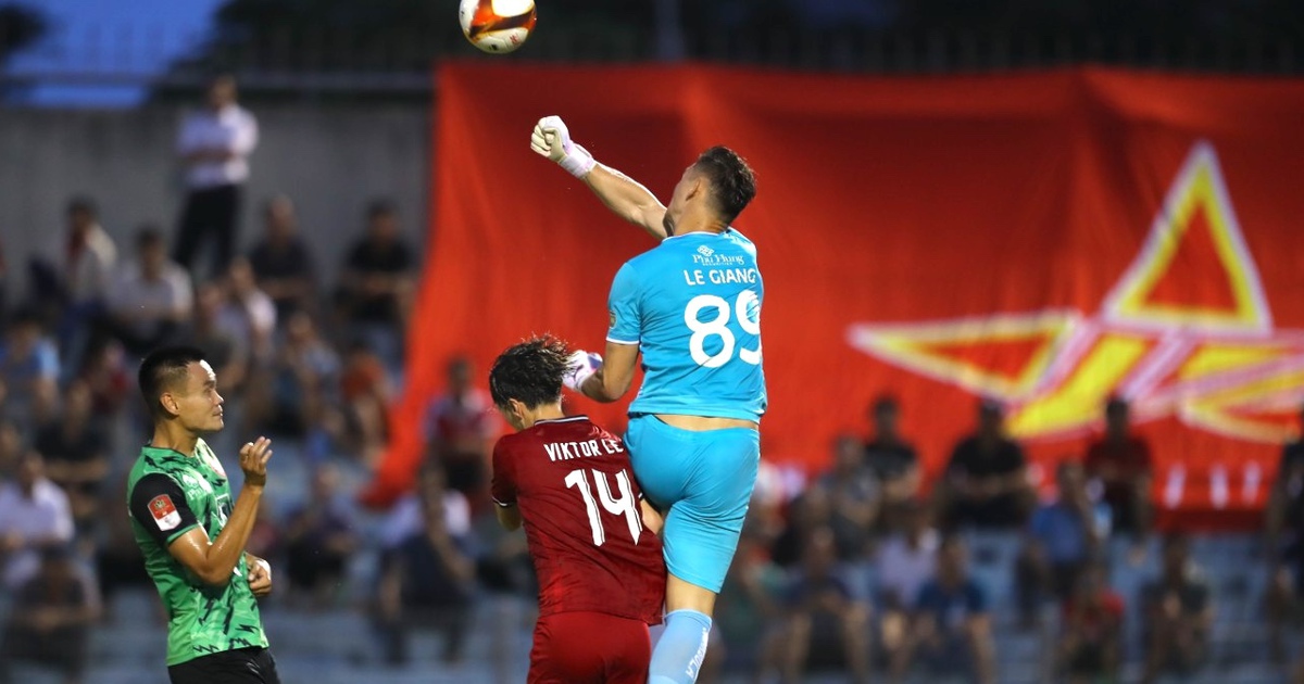 Nóng: FIFA đồng ý cho Lê Giang Patrik khoác áo đội tuyển Việt Nam, ông Kim có hàng thủ lý tưởng