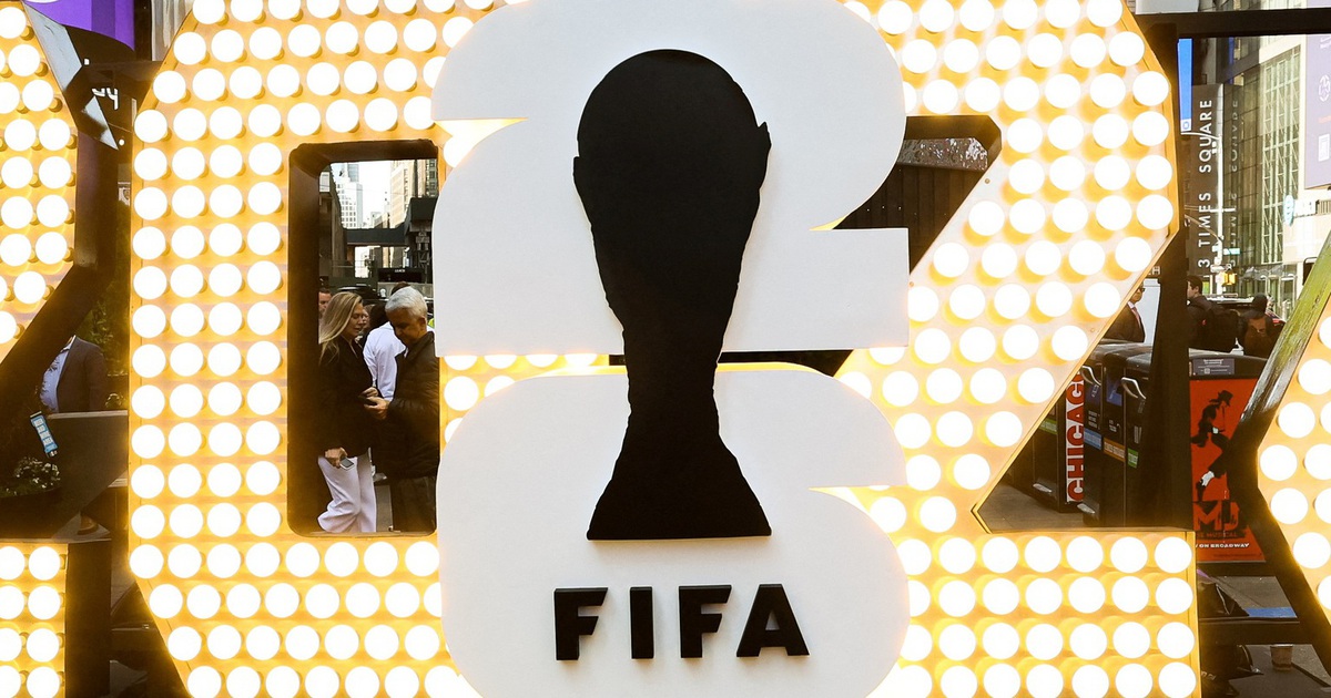 Trọng tài nổi tiếng nhất châu Phi không được nhập cảnh vào Mỹ, FIFA không thể can thiệp