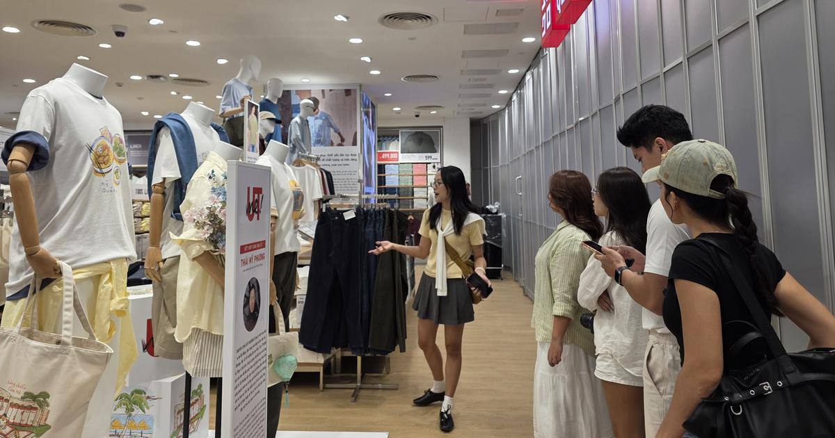 UNIQLO đầu ti&ecirc;n ở Đ&agrave; Nẵng chưa khai trương đ&atilde; h&uacute;t kh&aacute;ch đến chờ 'săn sale'