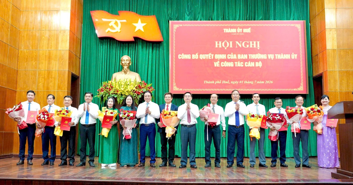 Huế điều động, bổ nhiệm nhiều gi&aacute;m đốc sở, ng&agrave;nh mới
