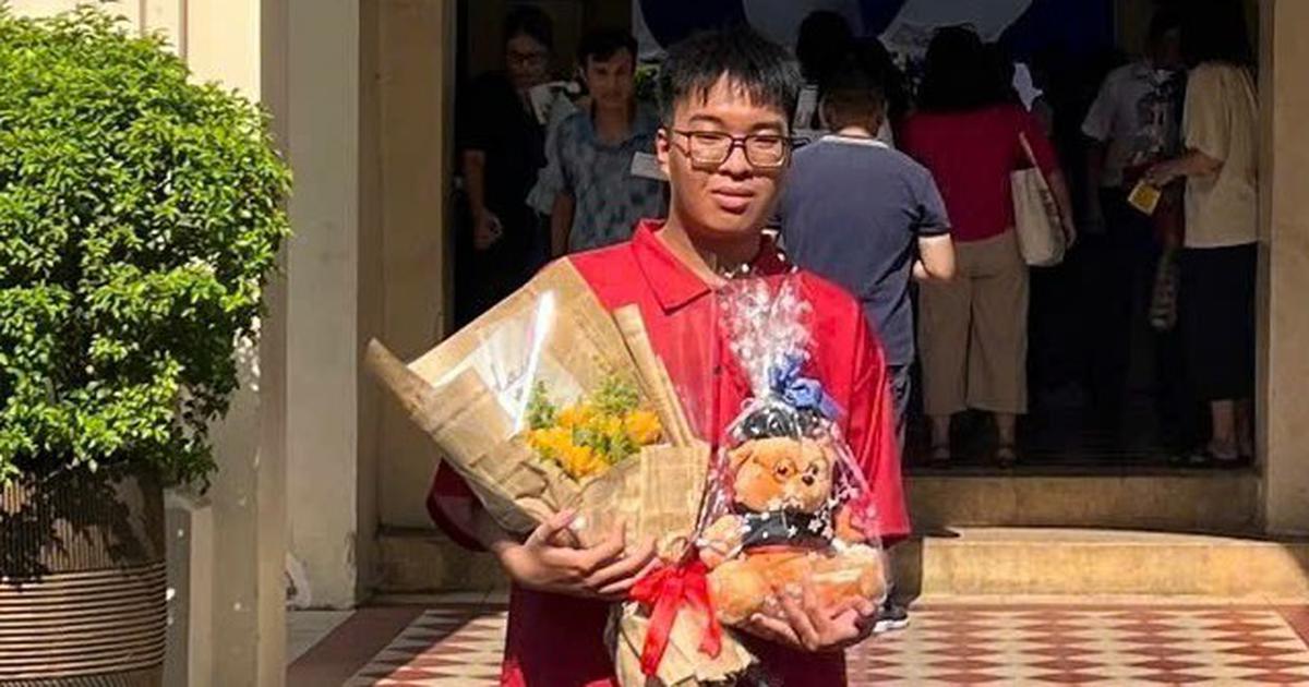 Nghe 1 trong 5 thủ khoa 30/30 điểm trên toàn quốc nói chuyện về ước mơ