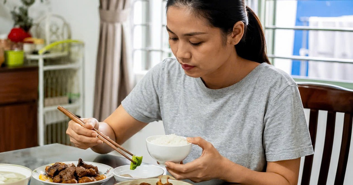 Nên ăn 3 bữa 1 ngày hay chia thành nhiều bữa nhỏ hơn?