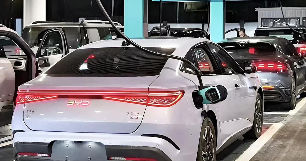 BYD sắp đưa sạc siêu nhanh 1.500 kW vào Việt Nam: Hạ tầng điện có đáp ứng?
