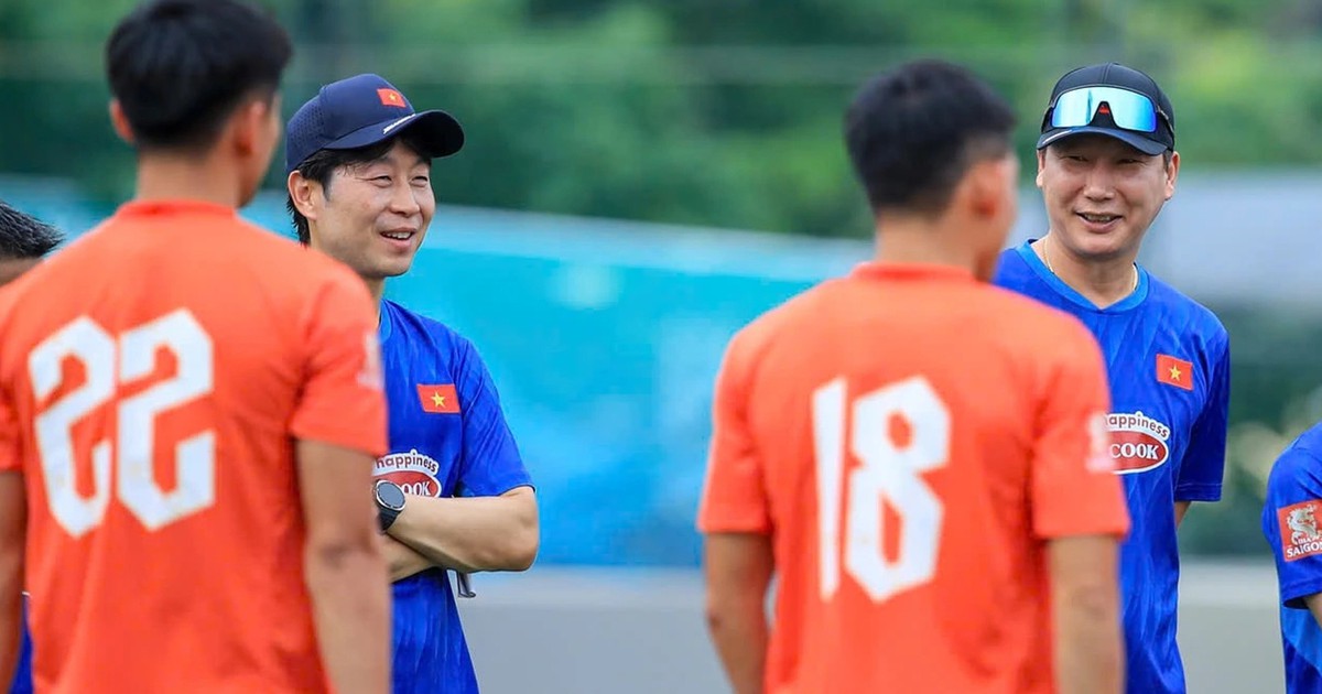 Kim Sang-sik nói rất hay về trợ lý mới, bất ngờ nhắc Khoa Ngô: 'Tôi rất tiếc...'