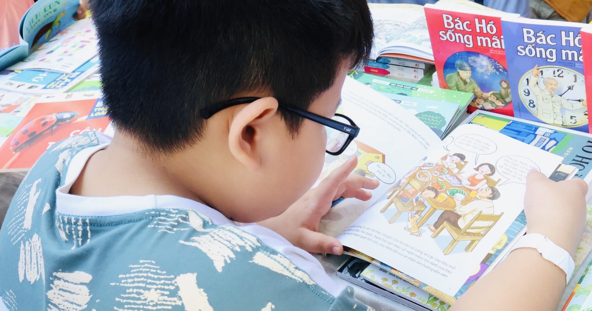 700 đầu sách vào bệnh viện, bệnh nhi 'bớt buồn' trong những ngày điều trị