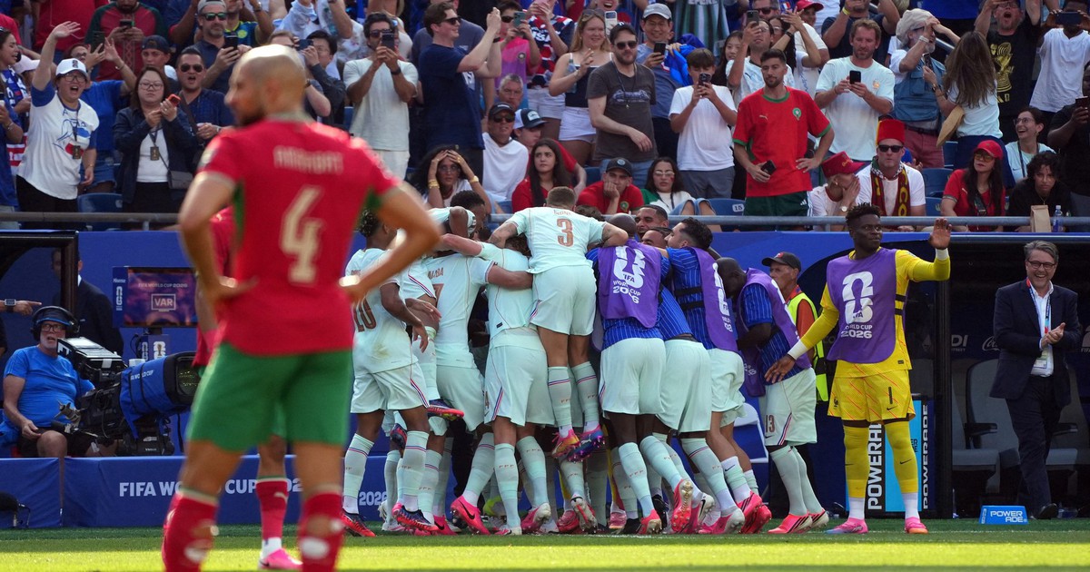 Mbappe ghi bàn vào lưới Ma Rốc, vì sao đồng đội Pháp cản Olise ra ăn mừng?