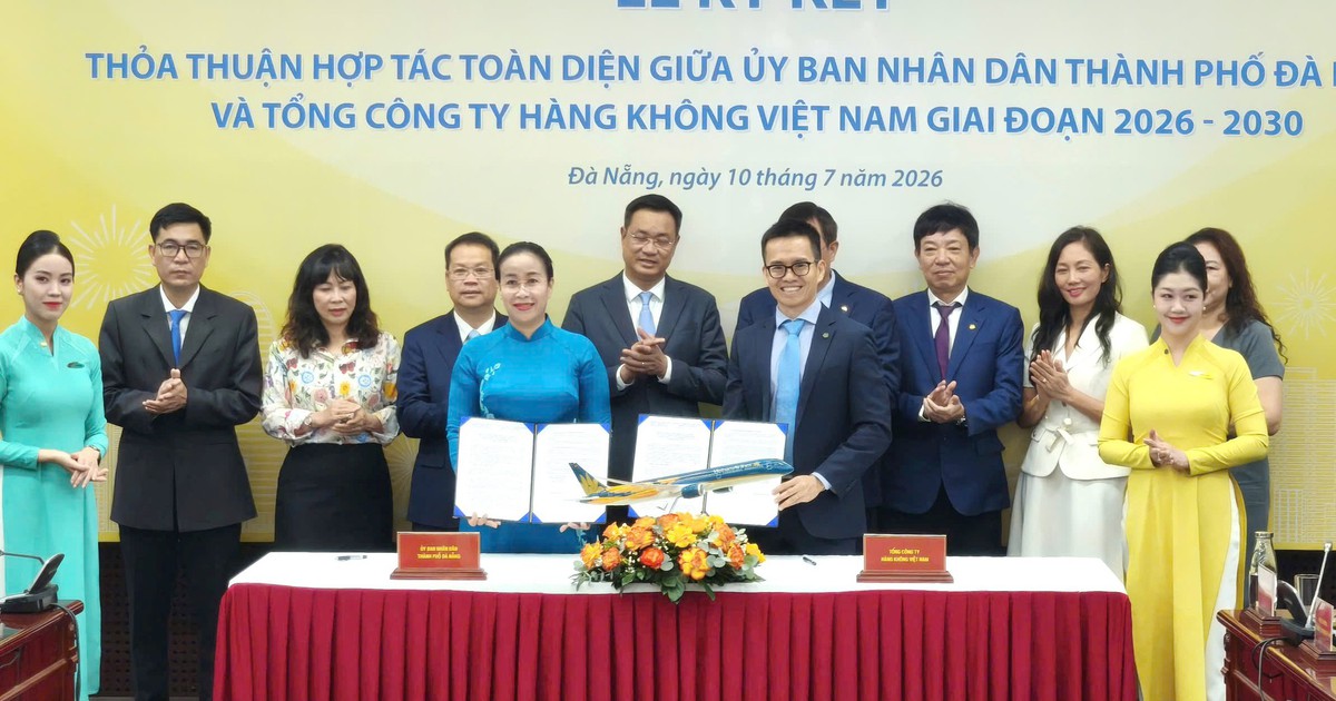 Đà Nẵng và Vietnam Airlines ký hợp tác toàn diện, hướng tới mở thêm đường bay