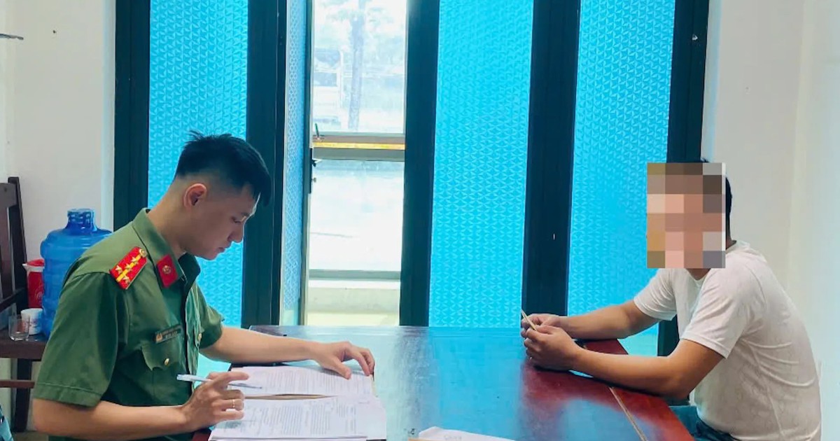 Bị công an mời làm việc vì bình luận "chuẩn luôn" trên trang của Lê Trung Khoa