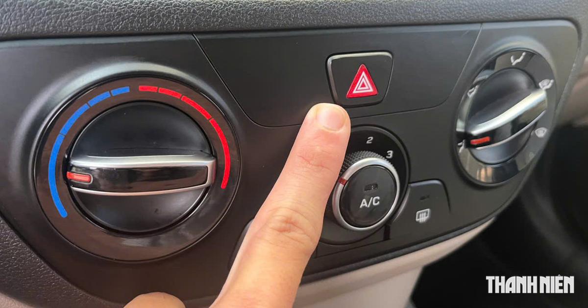 Lái ô tô dưới trời mưa: Nên bật đèn sương mù hay đèn cảnh báo nguy hiểm?