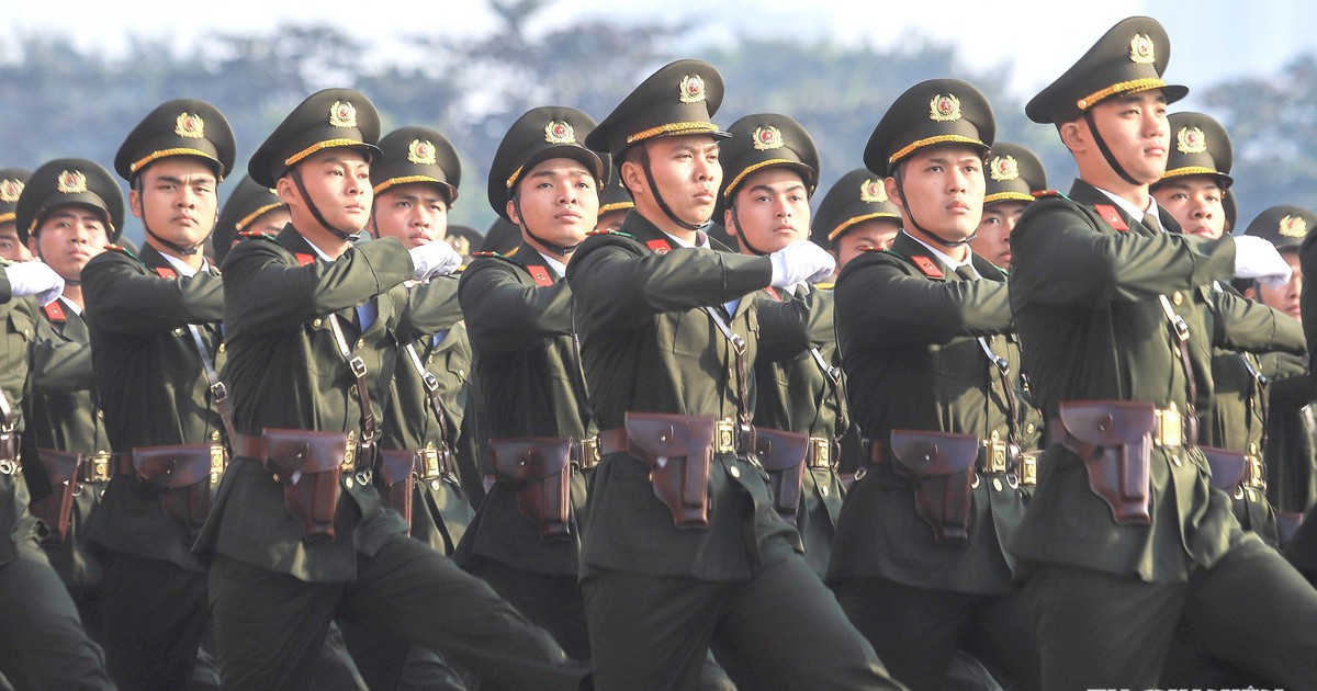 Ph&aacute;t huy truyền thống anh h&ugrave;ng trong kỷ nguy&ecirc;n mới