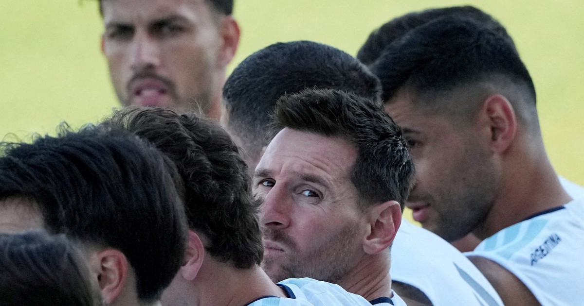 Messi cùng anh em ‘chén’ thịt bò nướng, lộ diện tổ trọng tài Bồ Đào Nha bắt trận Argentina đấu Thụy Sĩ