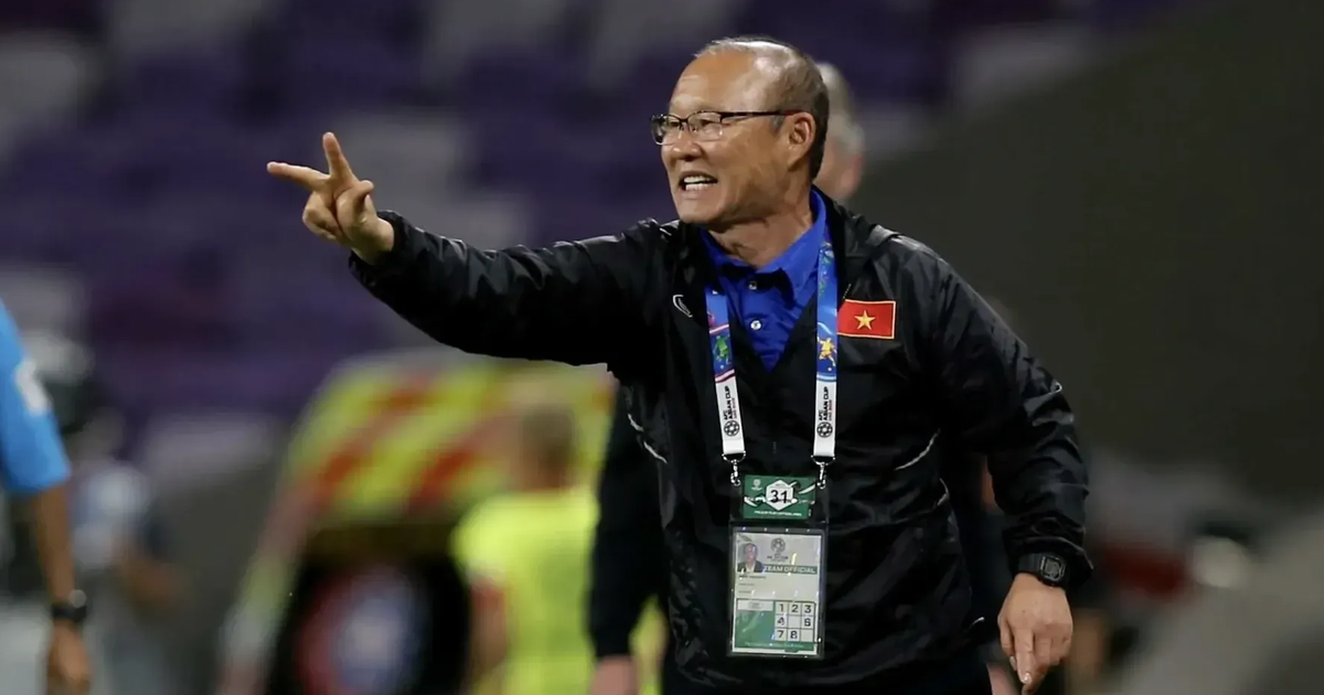 Gác lại nỗi buồn World Cup, HLV Park Hang-seo vào việc ngay lập tức tại Thái Lan: Vừa hạ cánh đã…