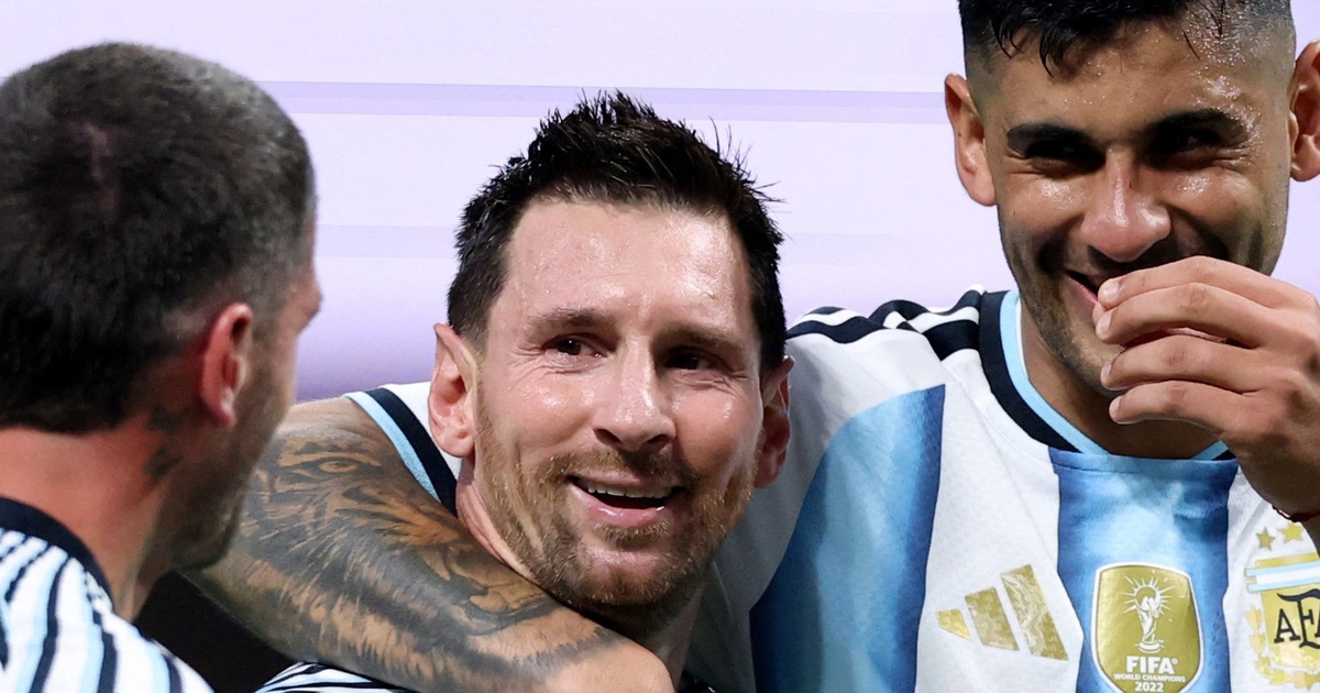 Ibrahimovic bức xúc: 'Chiến dịch chỉ trích đội tuyển Argentina là nhắm vào Messi'