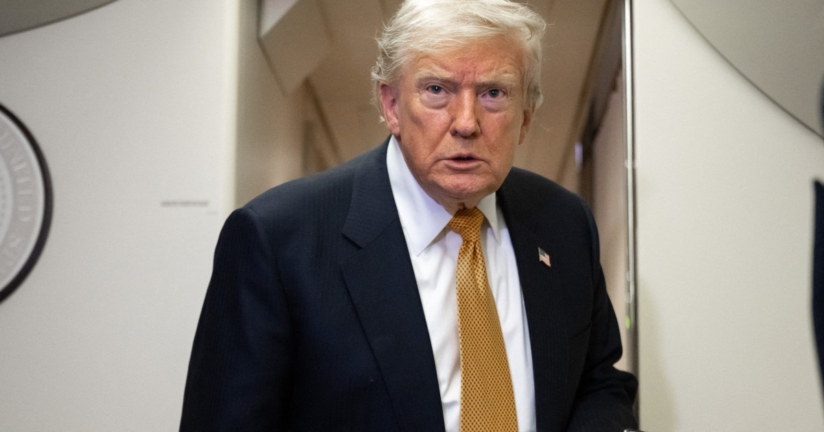 Ông Trump nói 1.000 tên lửa nhắm vào Iran nếu Tehran ám sát tổng thống Mỹ