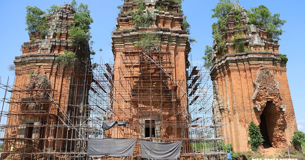 'Hồi sinh' tháp Chăm cao nhất Đông Nam Á