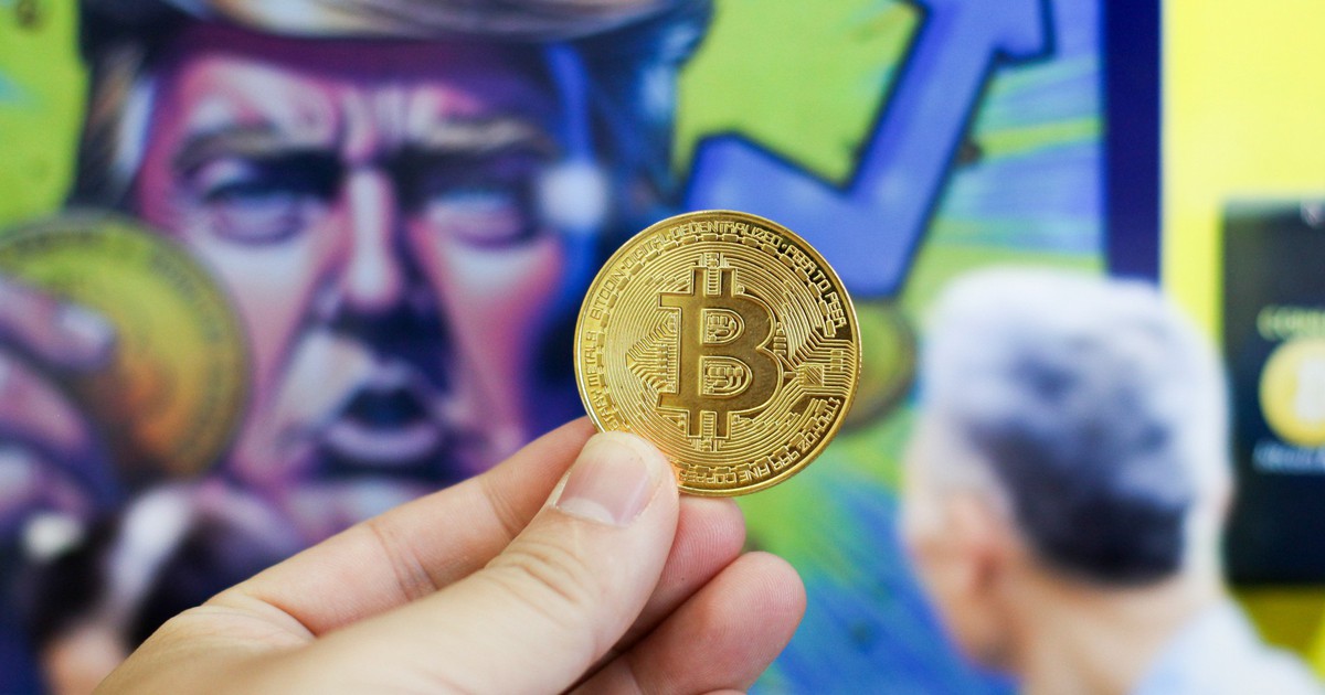 Giá Bitcoin hôm nay 12.7.2026: Nghị sĩ Mỹ kêu gọi điều tra ông Trump vì tiền số