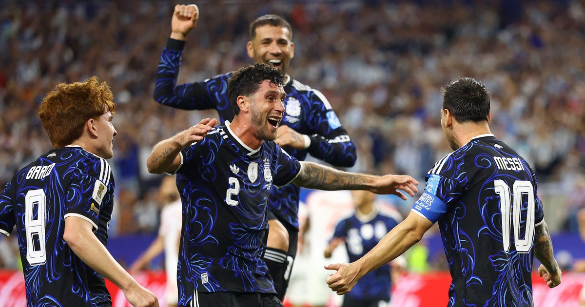 FIFA ‘chiều’ Argentina hết nấc trước bán kết gặp Anh, gợi lại 'điềm lành' Maradona