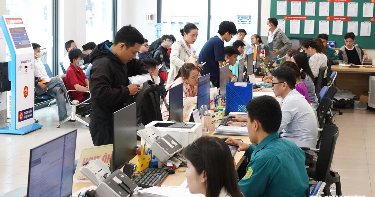 Chủ tịch phường, xã ở TP.HCM được phê duyệt danh sách tinh giản biên chế