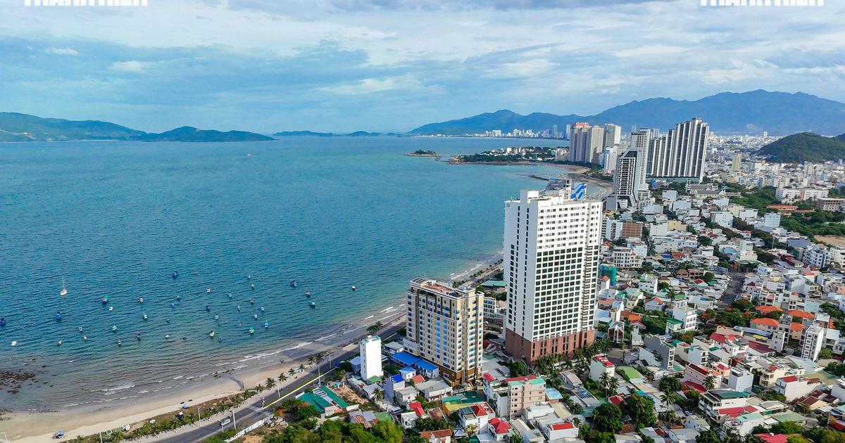 Từ n&uacute;i C&ocirc; Ti&ecirc;n ngắm trọn vịnh Nha Trang, thu h&uacute;t người leo: Ch&iacute;nh quyền khuyến c&aacute;o