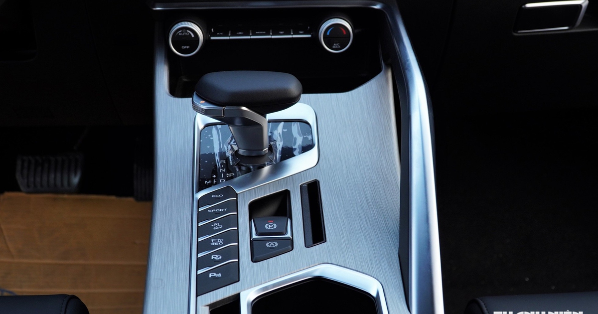 Vì sao không nên bật tính năng Auto Hold liên tục khi kẹt xe?