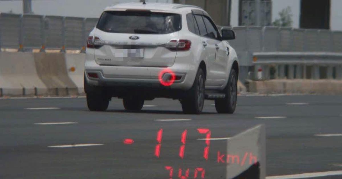 Cao tốc Bi&ecirc;n H&ograve;a - Vũng T&agrave;u chỉ cho chạy 80 km/giờ, c&oacute; xe ph&oacute;ng 117 km/giờ