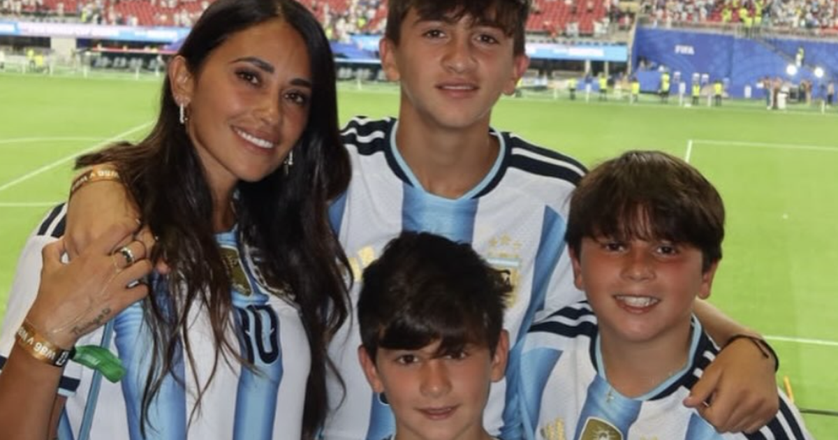Vợ Messi mặc trang phục ủng hộ chồng ở World Cup, CĐV luôn mong chờ, vì sao?