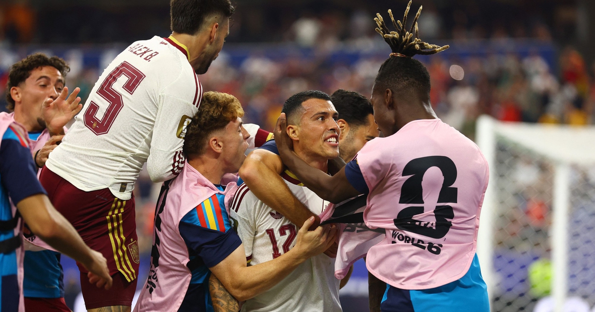 Mbappe bị ‘vô hiệu hóa’, cầu thủ nào hay nhất đội tuyển Tây Ban Nha?