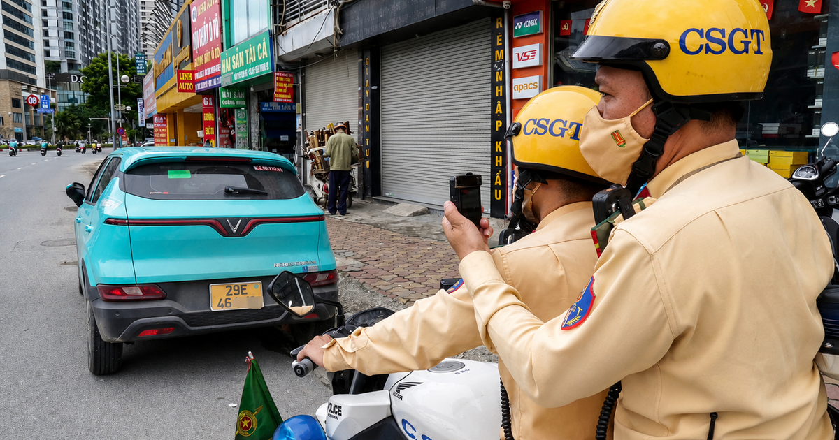 'Dừng xe' và 'đỗ xe' ở nơi có biển cấm, mức phạt khác nhau thế nào?