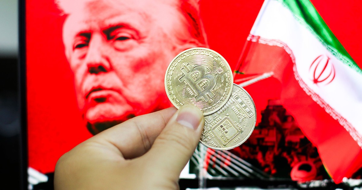 Giá Bitcoin hôm nay 14.7.2026: Bitcoin lao dốc sau tuyên bố cứng rắn của ông Trump