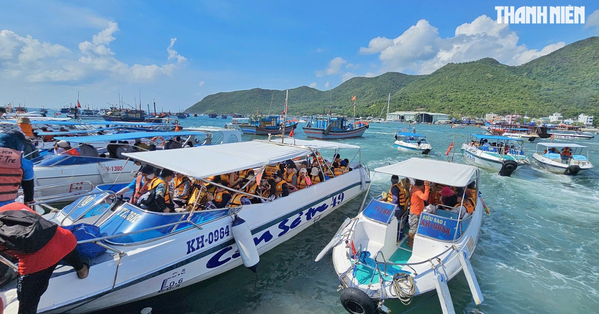 Kh&aacute;nh H&ograve;a siết quản l&yacute; t&agrave;u du lịch sau vụ lật ca n&ocirc; Ph&uacute; Quốc