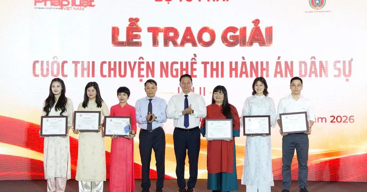 B&aacute;o Thanh Ni&ecirc;n đạt giải A cuộc thi 'Chuyện nghề Thi h&agrave;nh &aacute;n d&acirc;n sự'