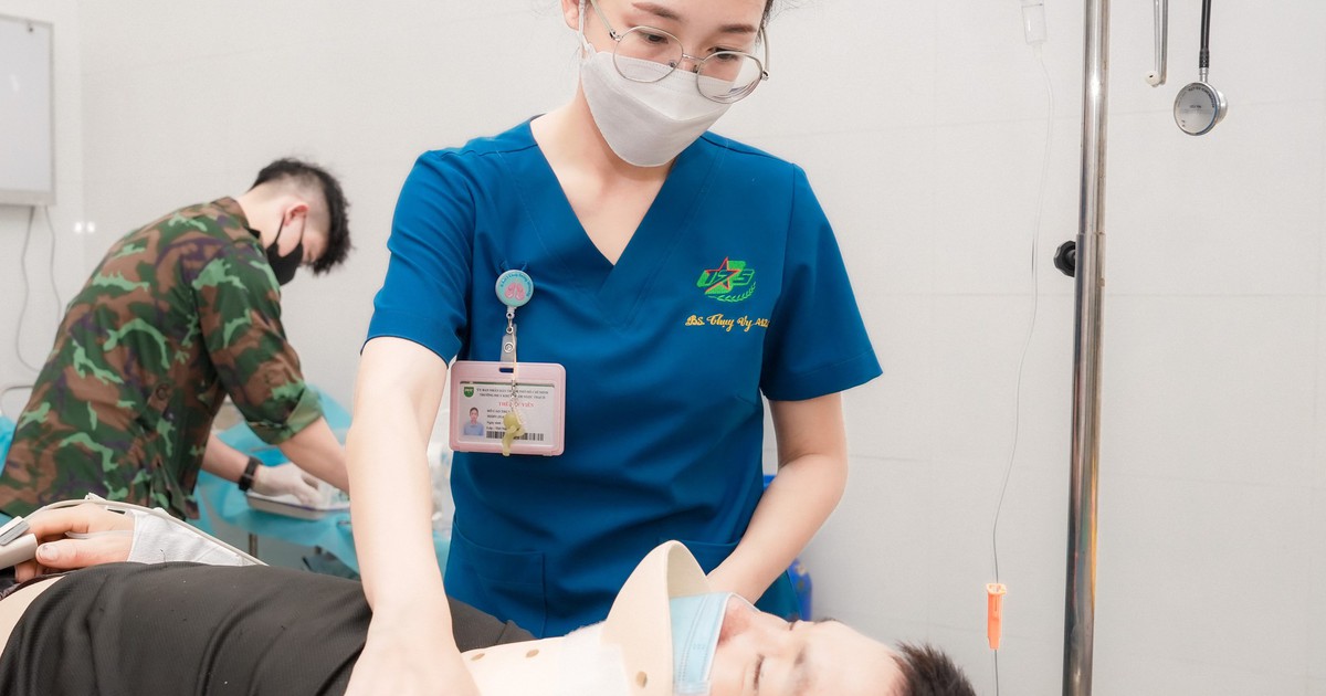 D&ugrave;ng trực thăng cấp cứu người bị sốc tủy do chấn thương cột sống cổ nặng