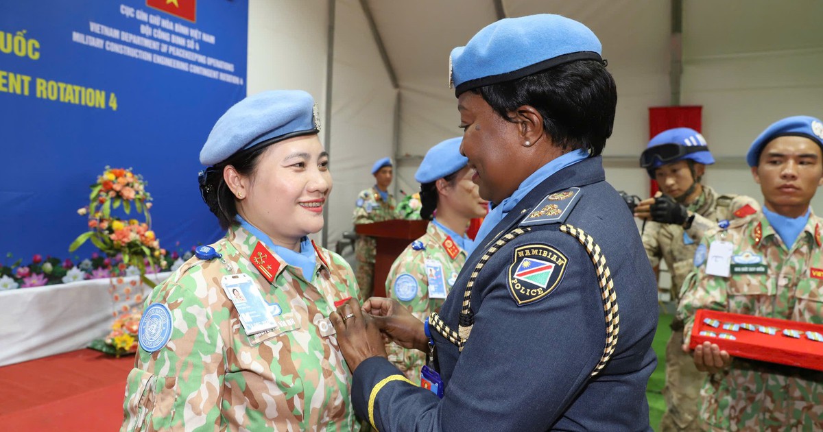 Gần 200 chiến sĩ ‘mũ nồi xanh’ nhận huy chương Gìn giữ hòa bình Liên Hiệp Quốc