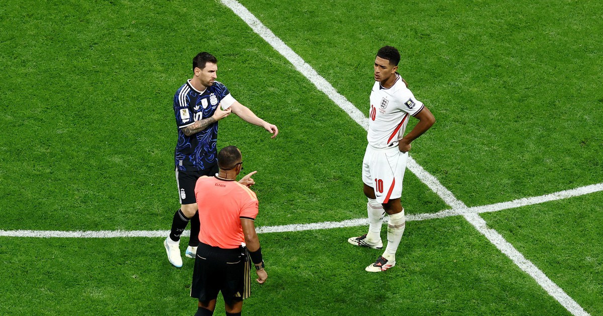 Bellingham hé lộ tranh cãi với Messi ở trận Anh thua ngược Argentina: 'Chẳng có gì to tát cả’