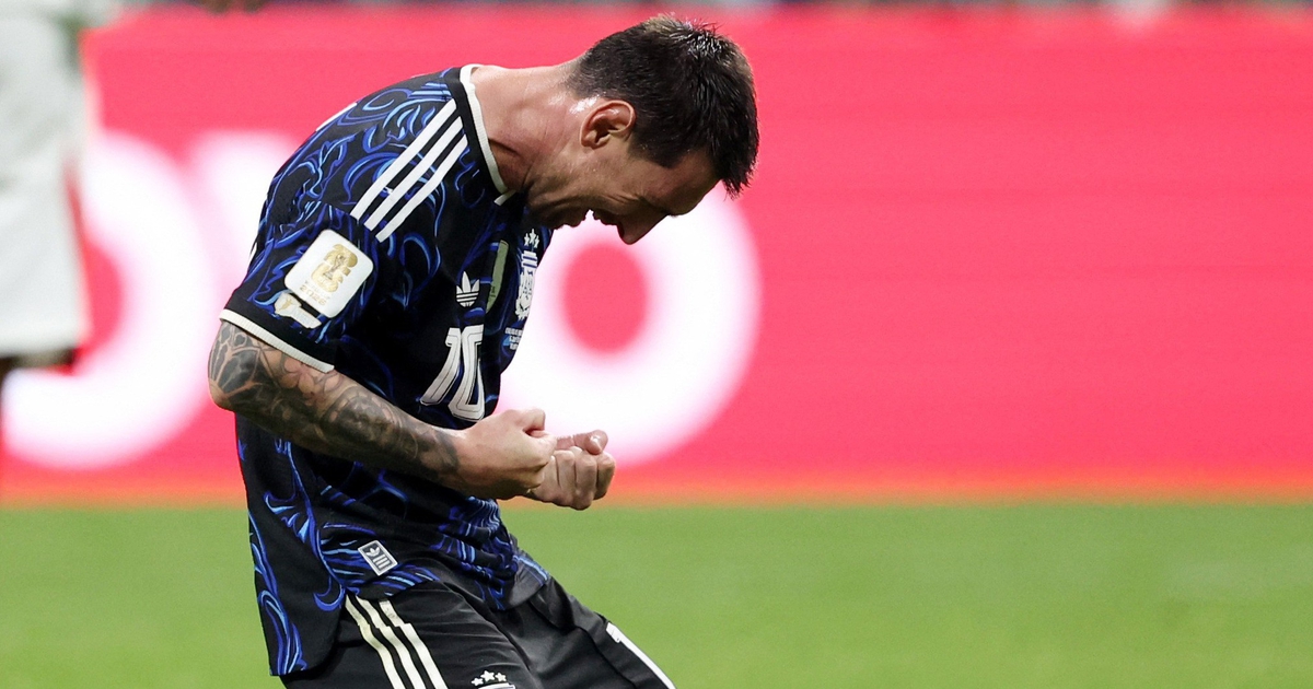 Messi tri ân huyền thoại: 'Trên thiên đàng, Maradona đang tận hưởng chiến thắng tuyệt vời này’